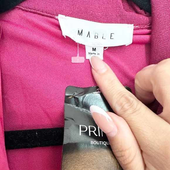 Mable SABINE COLLARED BODYCON MIDI DRESS medium gold accent collared magenta - Picture 3 of 6